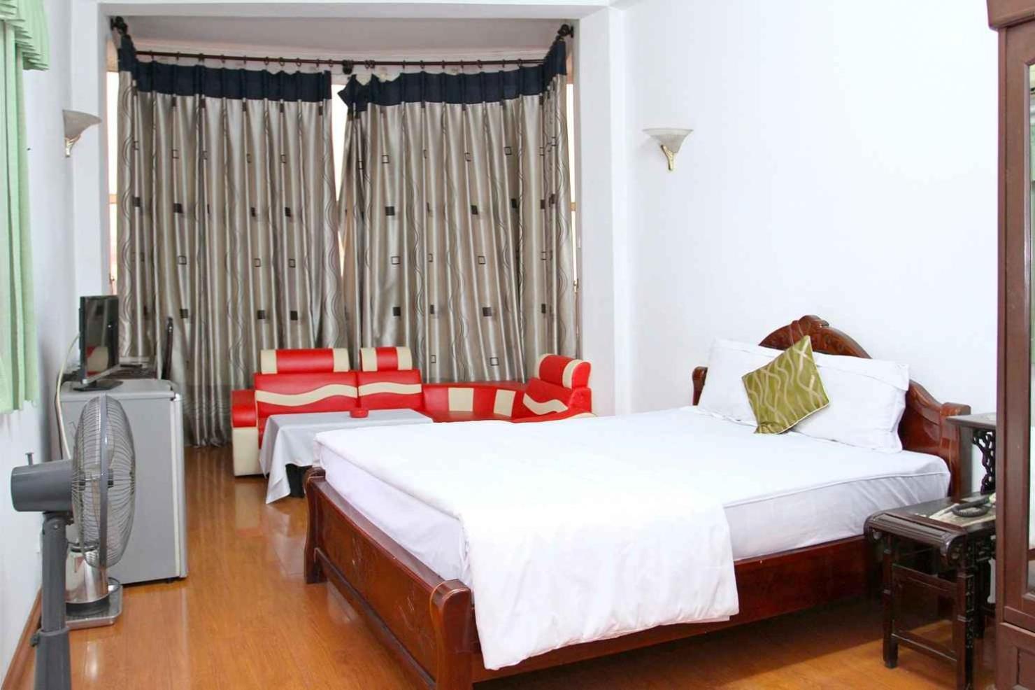 Hoang Cuong Hotel 15 Nguyen Thai Hoc Hanoi Luaran gambar